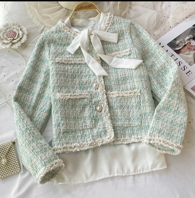 Stunning Tweed Blazer with Button Closure