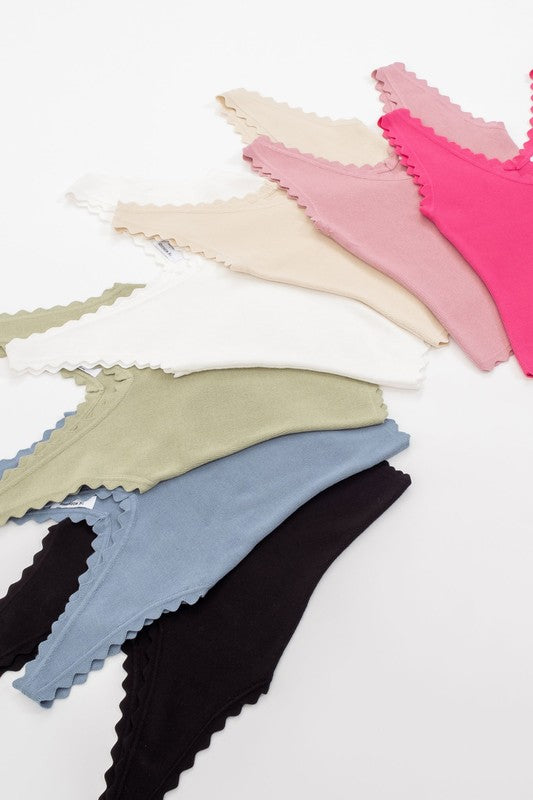 Scallop Edge Sleeveless Knit Crop Top
