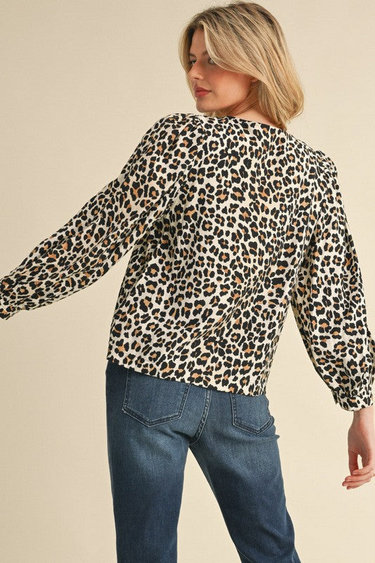 Quarter Length Sleeve Print Top with Bow Tie Closure