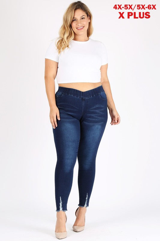 Super Curvy Jegging Pants with Raw Hem