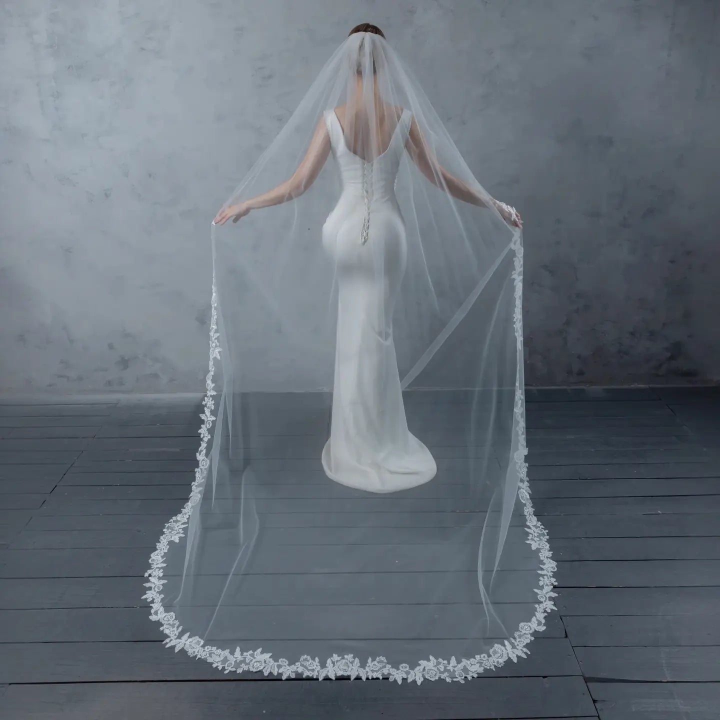Floral Embroidered Lace Bridal Long Veil