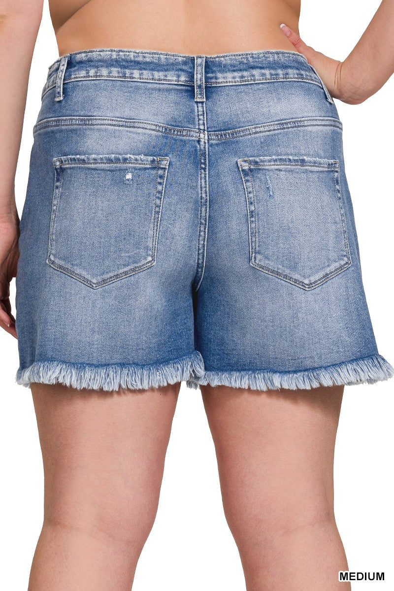 Curvy Mid Rise Raw Hem Stretch Denim Shorts with Pockets