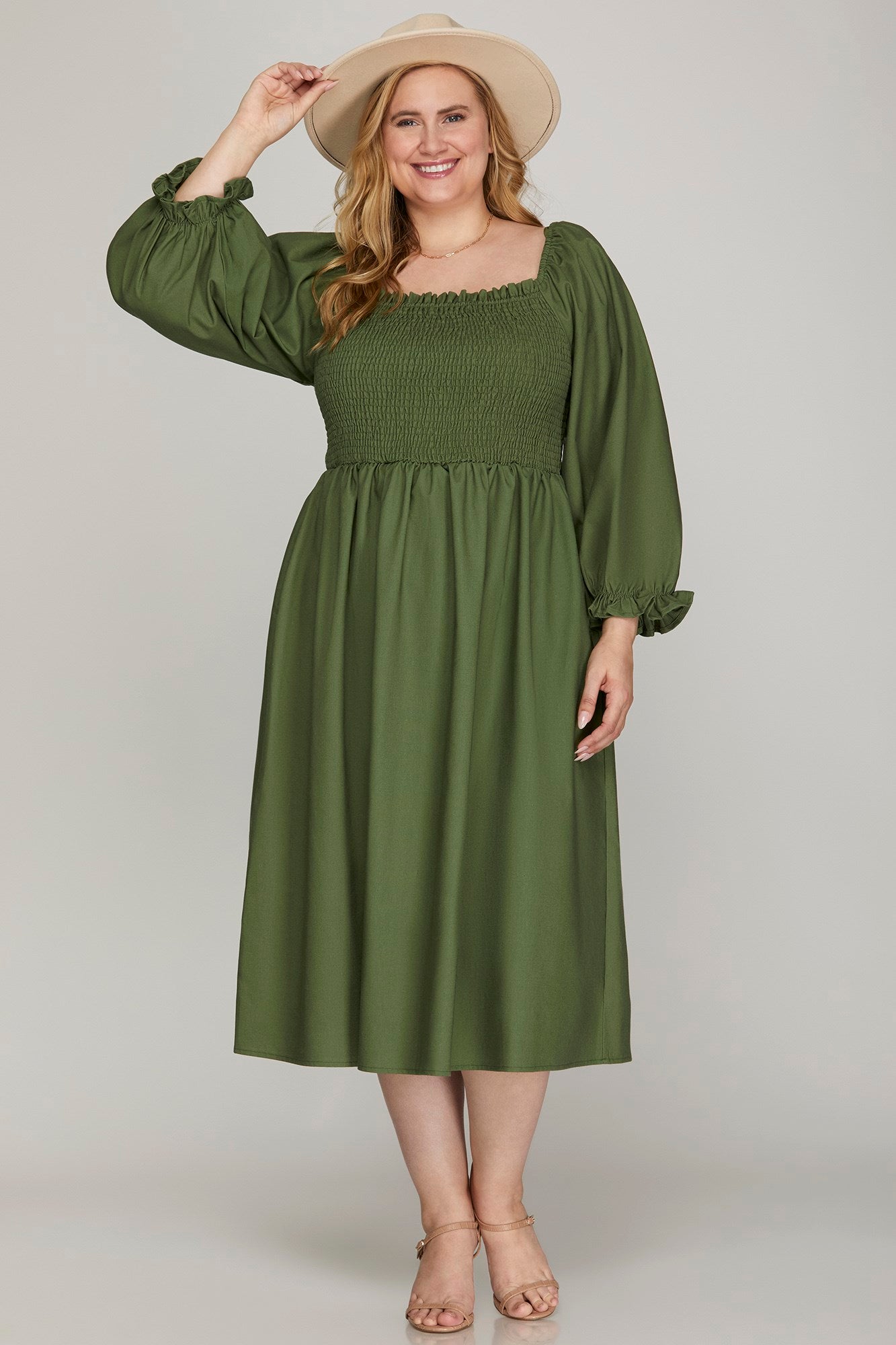 CURVY 3/4 PUFF SLEEVE SMOCKED WOVEN MIDI DRESS WITH POCKETS