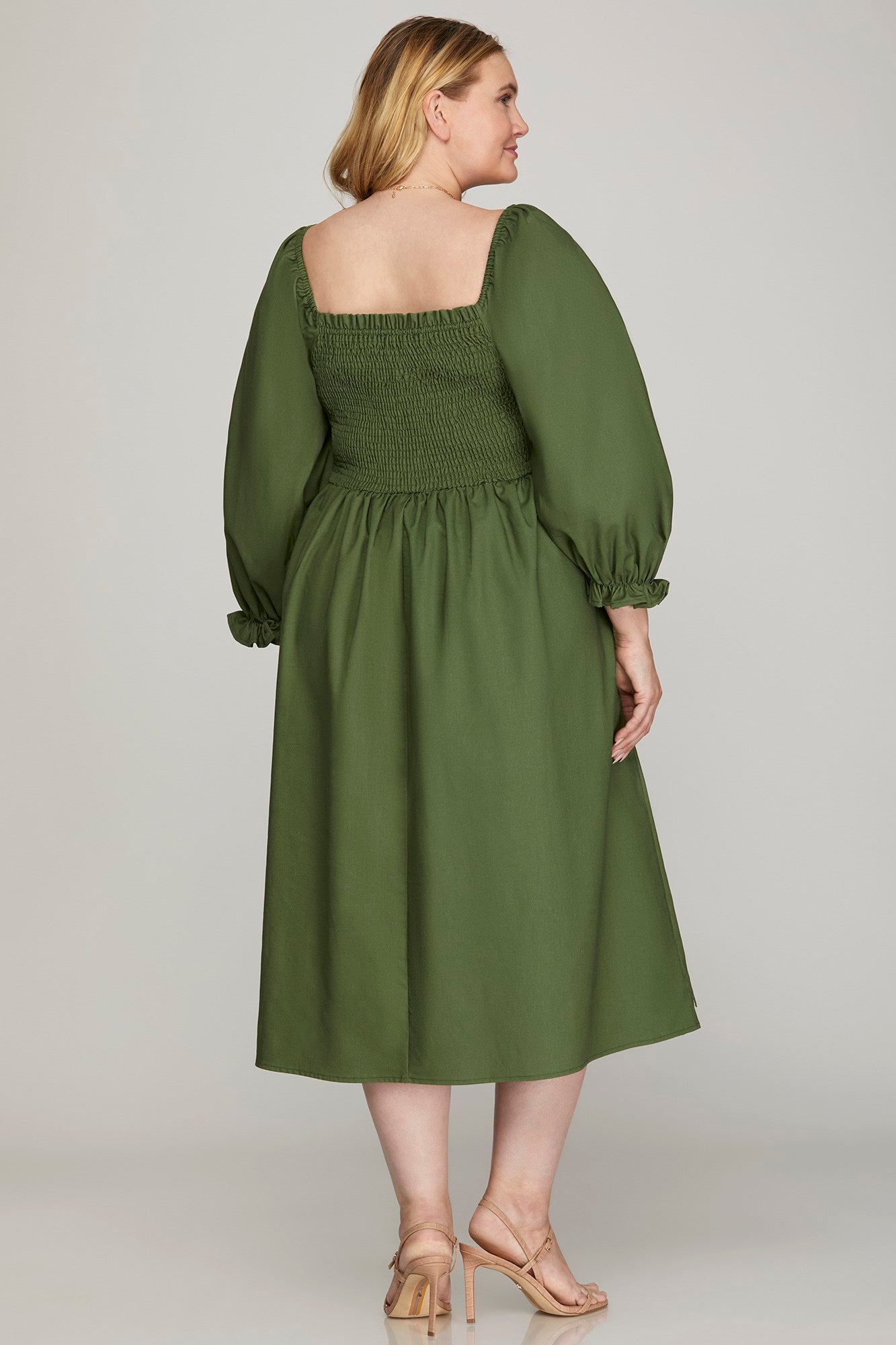 CURVY 3/4 PUFF SLEEVE SMOCKED WOVEN MIDI DRESS WITH POCKETS