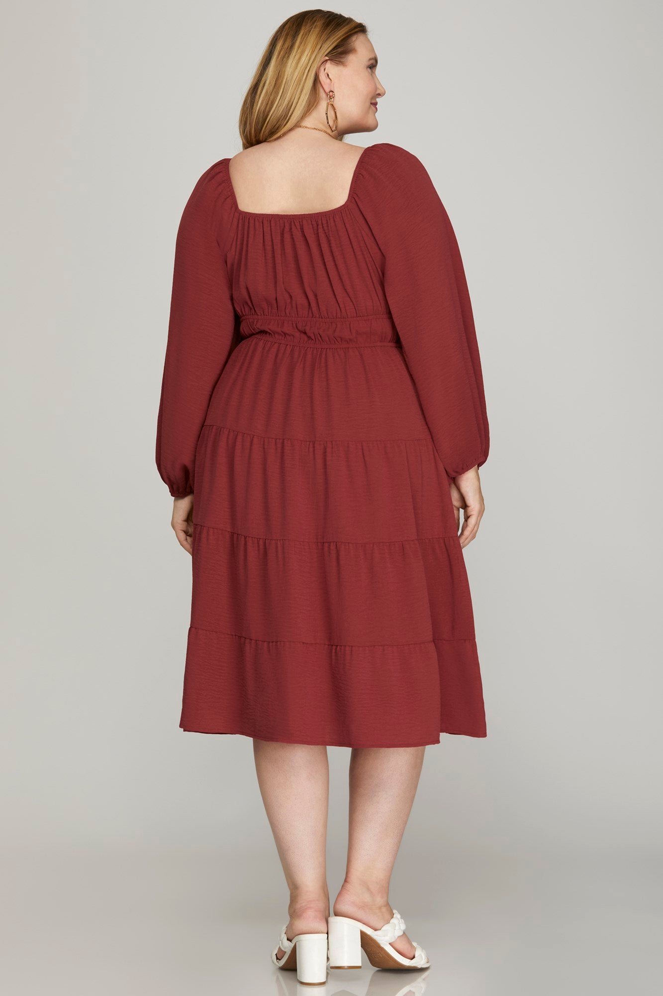 CURVY LONG SLEEVE WOVEN TIERED DRESS WITH WAIST ELASTIC AND SIDE POCKETS