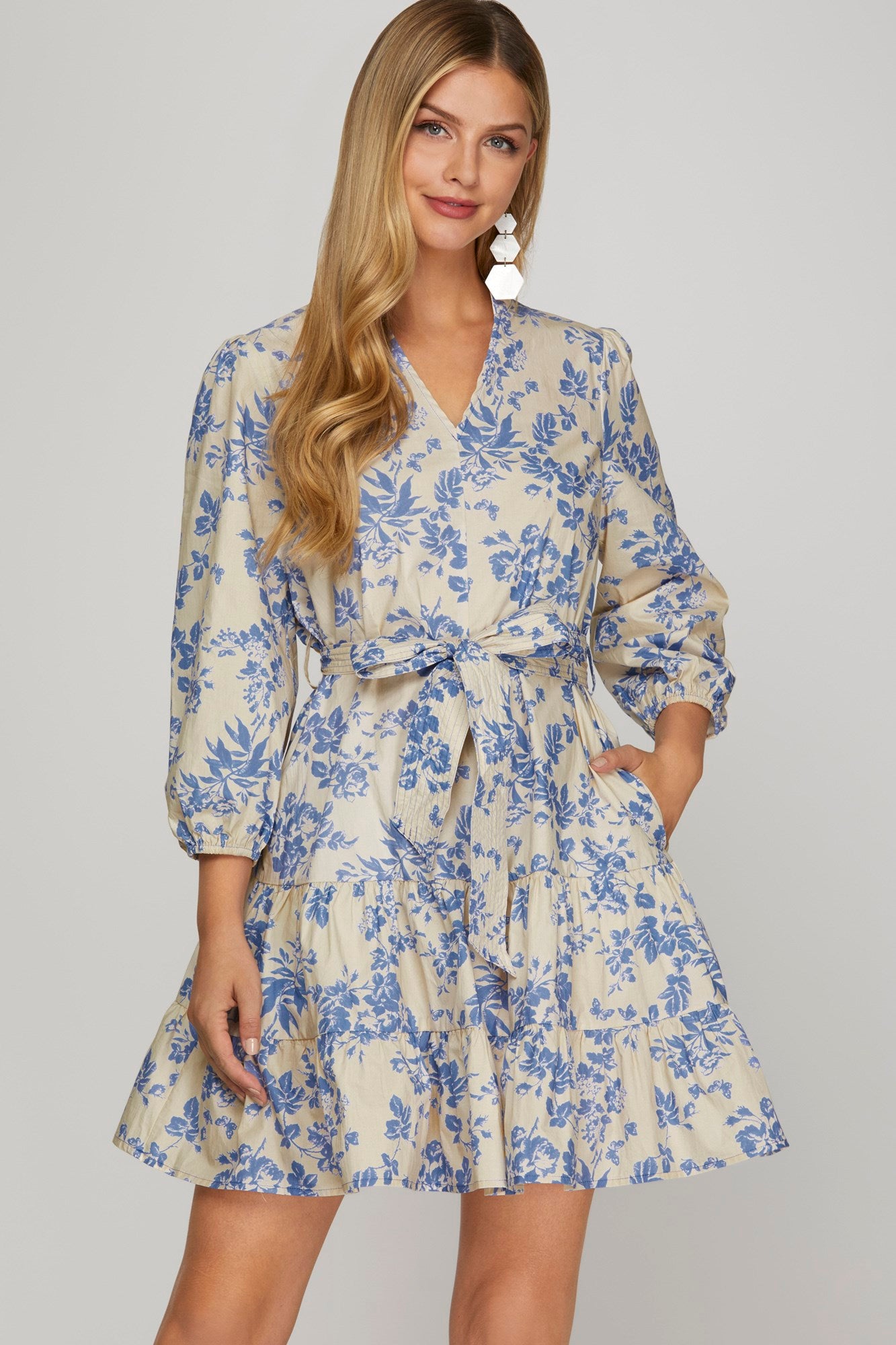 3/4 SLEEVE WOVEN FLORAL PRINT V NECK DRESS WITH WAIST TIE AND POCKETS