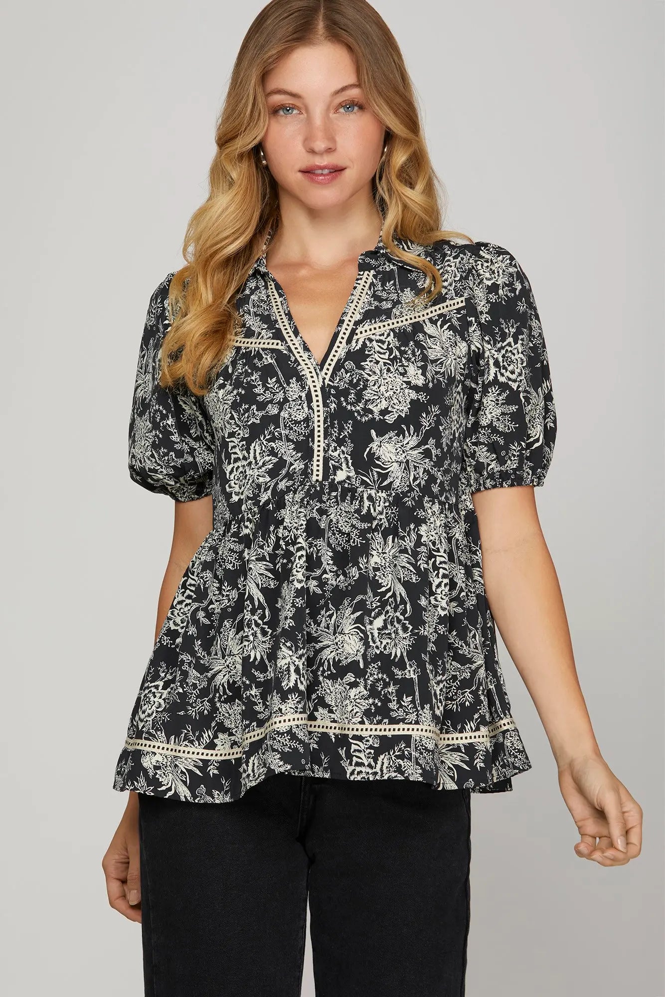 Short Sleeve Pinstripe Trim Printed Top