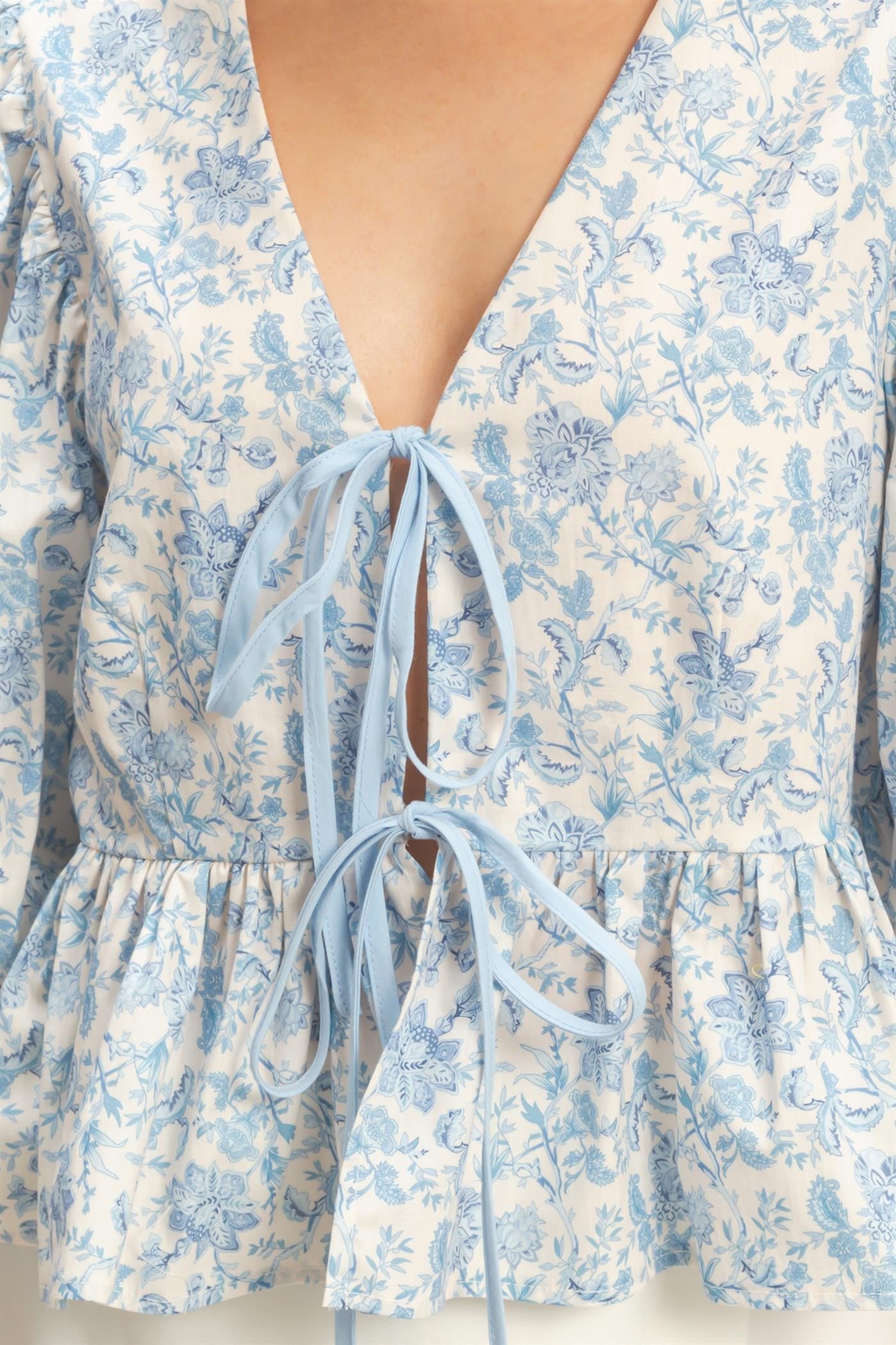 Short Puff Sleeve Floral Tie-Front Peplum Top
